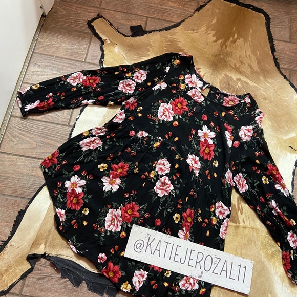torrid Tops - Torrid 4x top 💍*